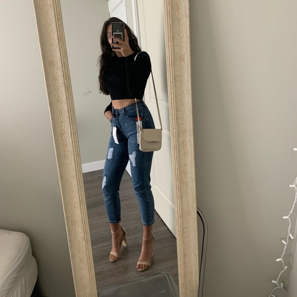 Brand new Distressed mom jeans - Picture 7 of 7